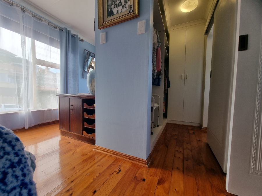 4 Bedroom Property for Sale in Dana Bay Western Cape